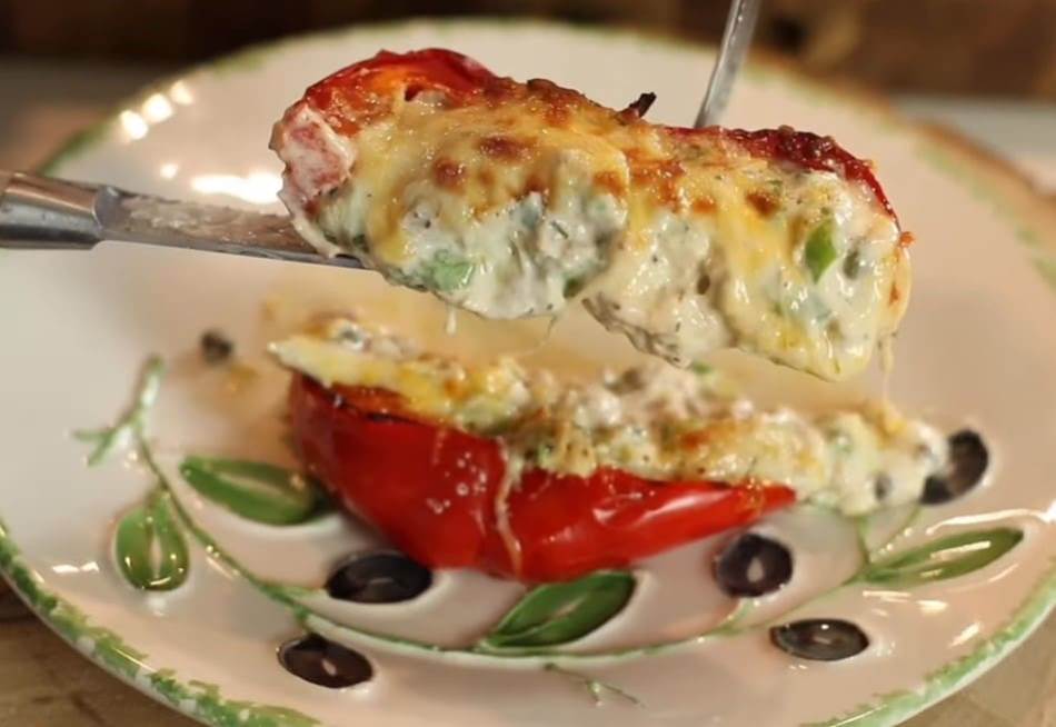 GRČKI RECEPT ZA SOČNE PAPRIKE Punjene sjajnim nadjevom i bogato posute sirom