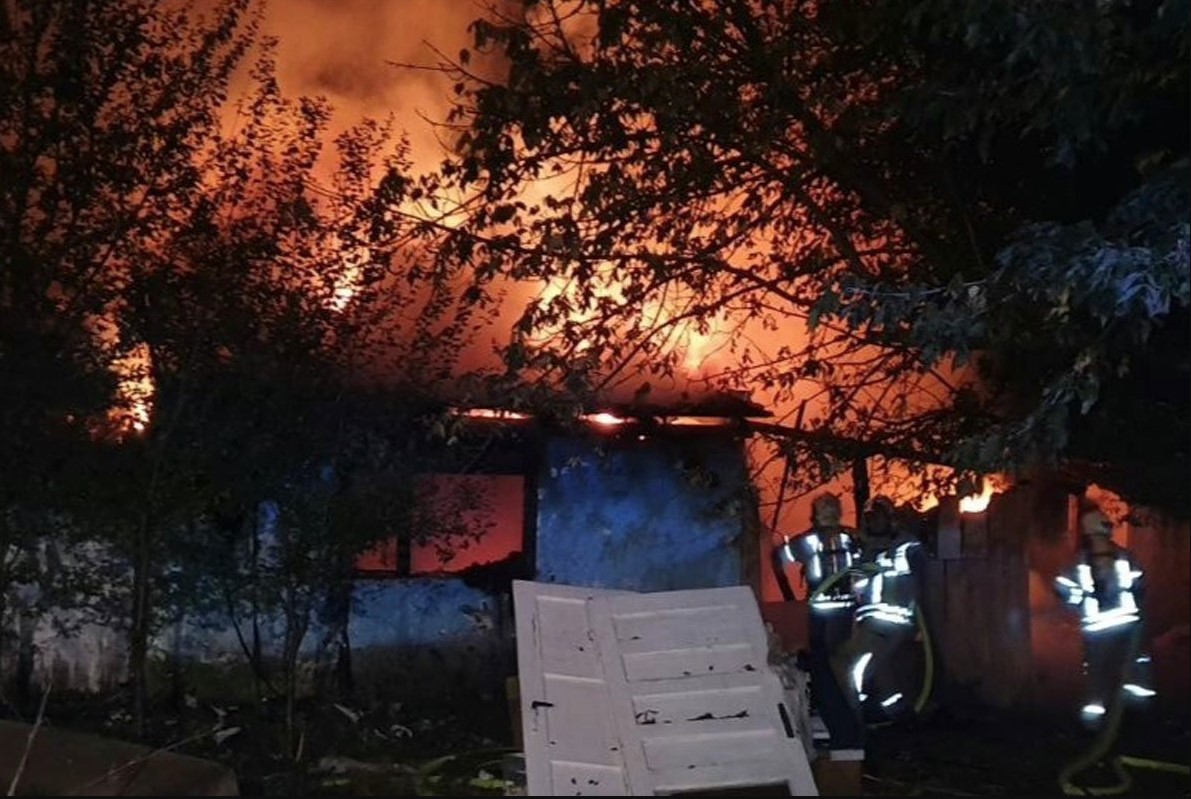 Izgorjela kuća u Prijedoru (FOTO)