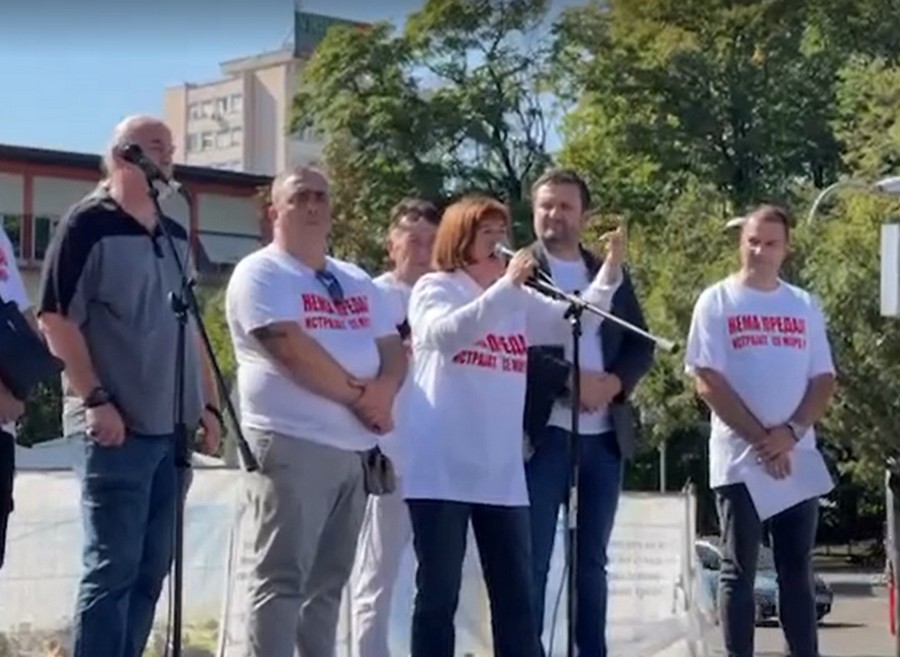 ANICA JONDIĆ SE RASPLAKALA NA PROTESTIMA „Šta hoćete više od nas? Gospodo, urazumite se“ (VIDEO)