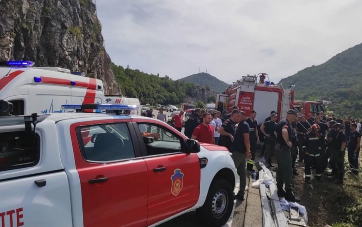 NOVI DETALJI STRAVIČNE NESREĆE KOD CETINJA Poginuo muškarac iz Engleske, žena još nije identifikovana