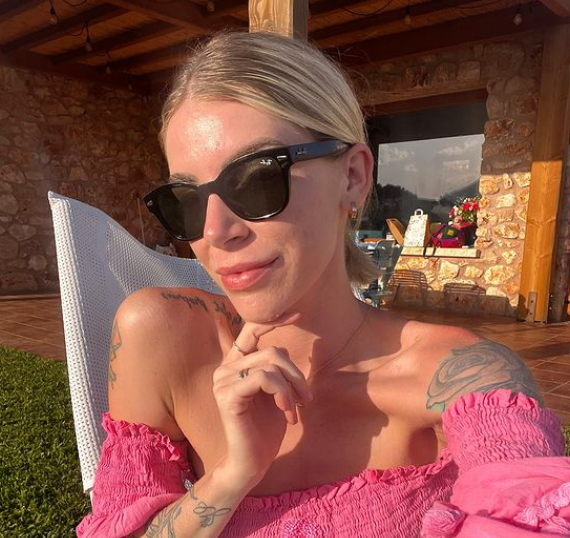 NINA JE ŽENA "HRABROST" Sa 17 godina ostala bez stopala, pa zablistala na crvenom tepihu u Veneciji