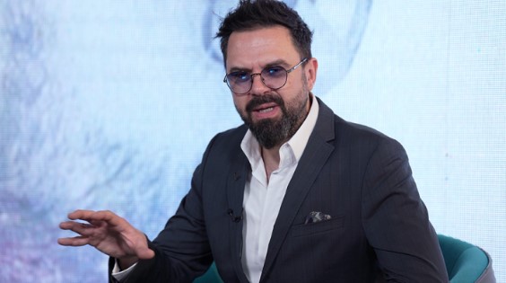 Petar Grašo progovorio o teškoj porodičnoj drami: Preko noći se probudio slijep, nije znao šta se događa