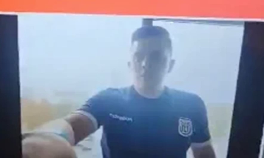 NEVIĐENI BLAM! Reporter u programu uživo uključio pogrešnu kameru i pokazao golišavu djevojku u sobi! (VIDEO)