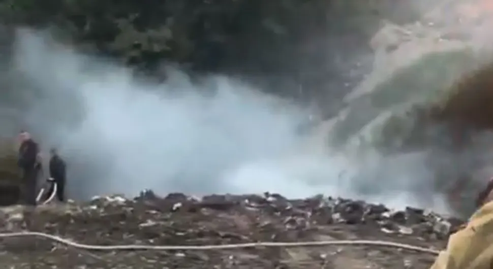GORI DEPONIJA KOD GORAŽDA Gust dim pokrio dio grada, sumnja se da je požar podmetnut (VIDEO)