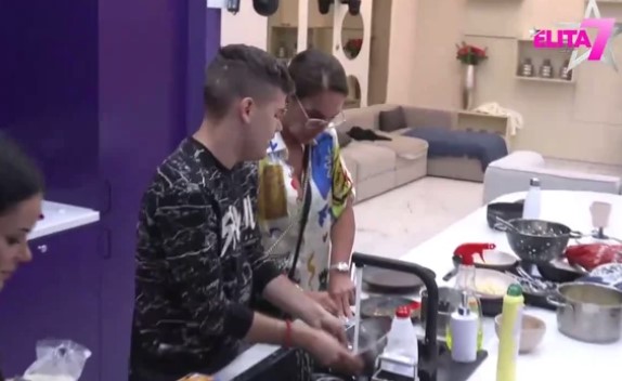 TENZIJA RASTE! Uroš i Milenane prestaju sa provokacijama, peckaju jedno drugo bez prestanka! (VIDEO)