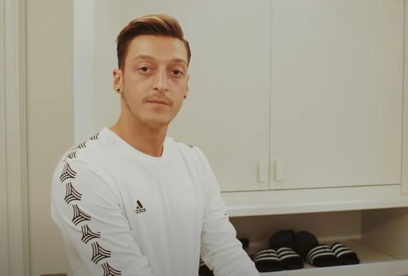 Ozil se vraća fudbalu: Dobio zanimljivu ponudu
