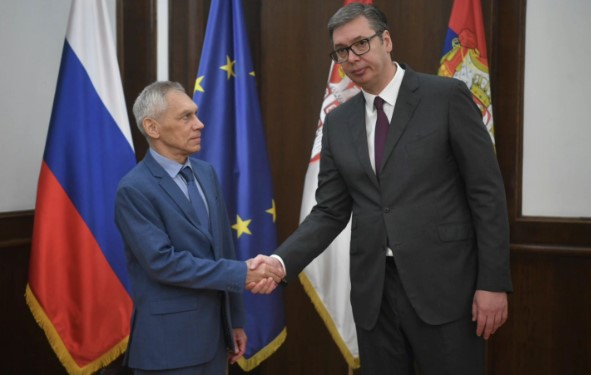 Vučić obavijestio Bocan-Harčenka da Kurti na KiM provodi brutalno etničko čišćenje