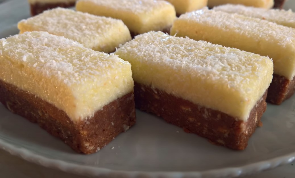 KINDER BAJADERA Raskošan kolač sa plazmom, čokoladom i kikirikijem
