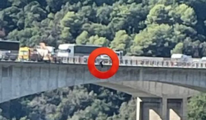 Drama u Francuskoj: Fudbaler Nice prijeti samoubistvom! (FOTO)