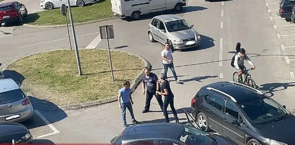 RAZDVAJALI IH PROLAZNICI Tuča u Banjaluci usred dana