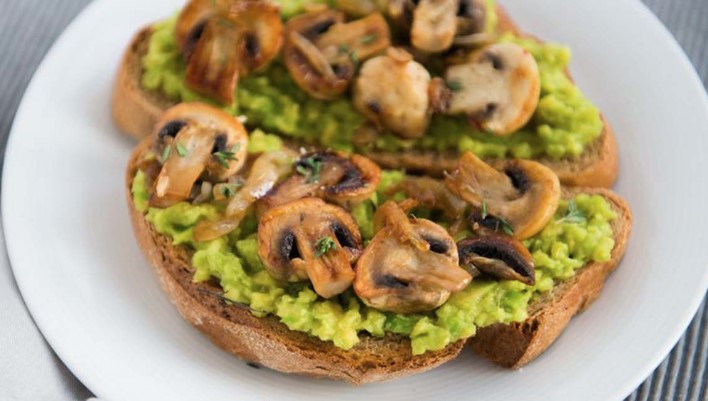 Prijedlog za doručak: Avokado tost sa pečurkama