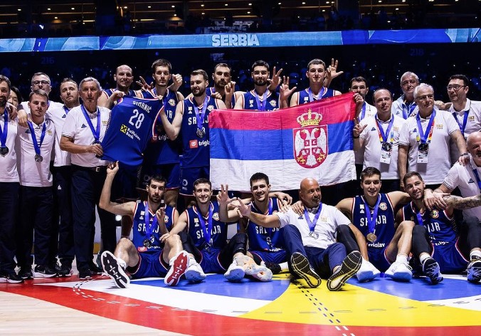 Poznato kada će košarkaši Srbije biti dočekani na balkonu