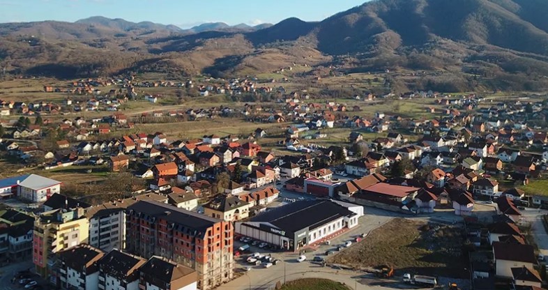 Dodiku i Vučiću Ključevi grada, Viškoviću Plaketa opštine Bratunac