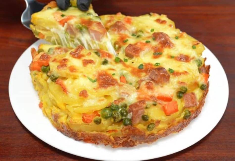SLANA TORTA SA KROMPIROM I MESNIM NARESKOM Super prijedlog za ručak ili večeru
