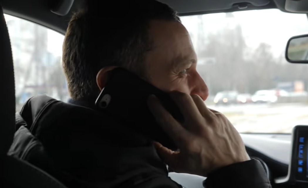 ČUVAJTE DJECU NA PUTU Nastavljena kampanja "Ako me voliš, ostavi telefon dok voziš"