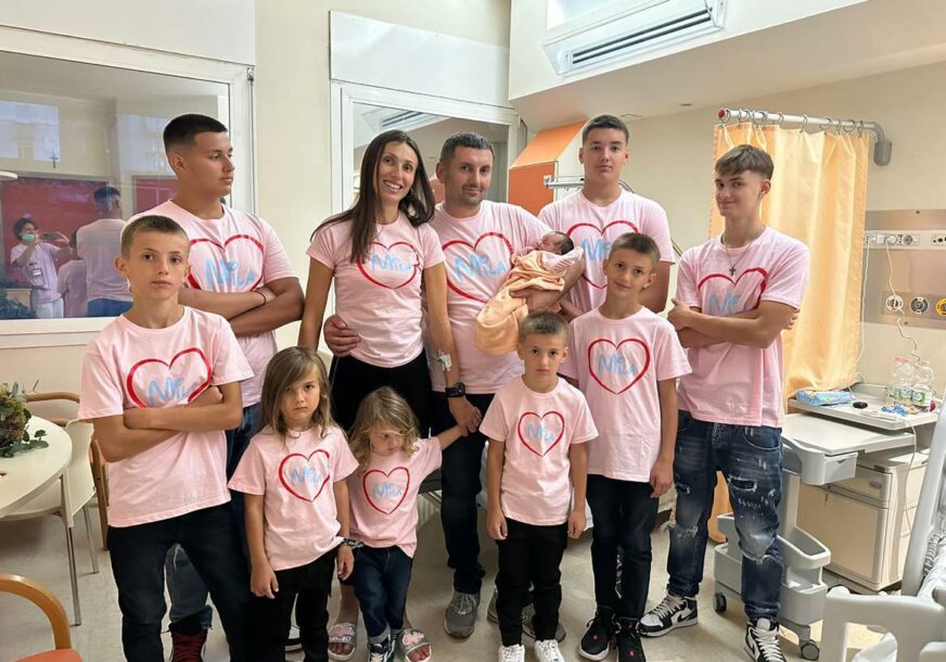 SUPERMAMA VESNA POSLIJE 8 SINOVA RODILA ĆERKICU "Suprug i dječaci su presrećni, ne mogu da se odvoje od Mile"