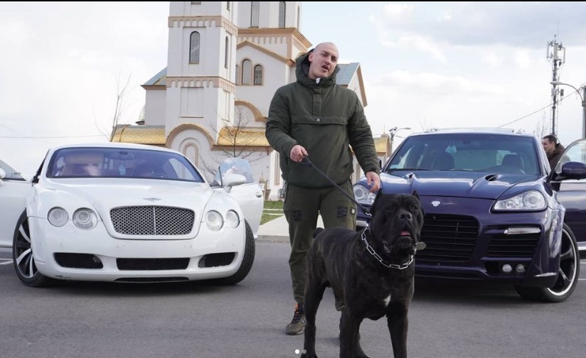 DETALJI HAPŠENJA DESINGERICE: U automobilu repera policija pronašla testeru i palicu