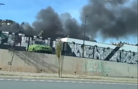 POŽAR U SARAJEVU Gori nisko rastinje, crni dim se nadvio nad dijelom grada (VIDEO)