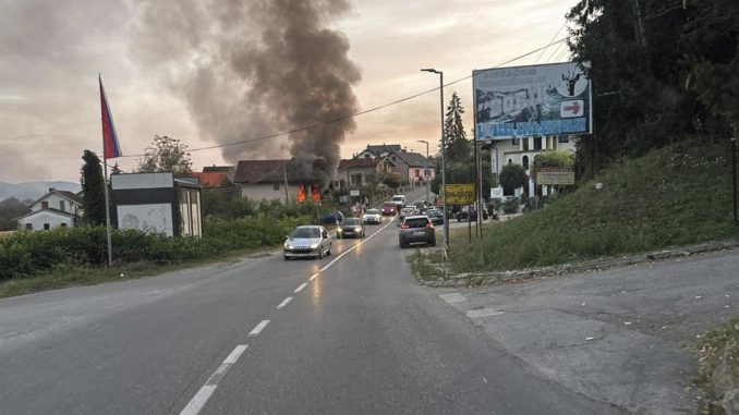 GRAD BEZ STRUJE Veliki požar na porodičnoj kući u Prnjavoru
