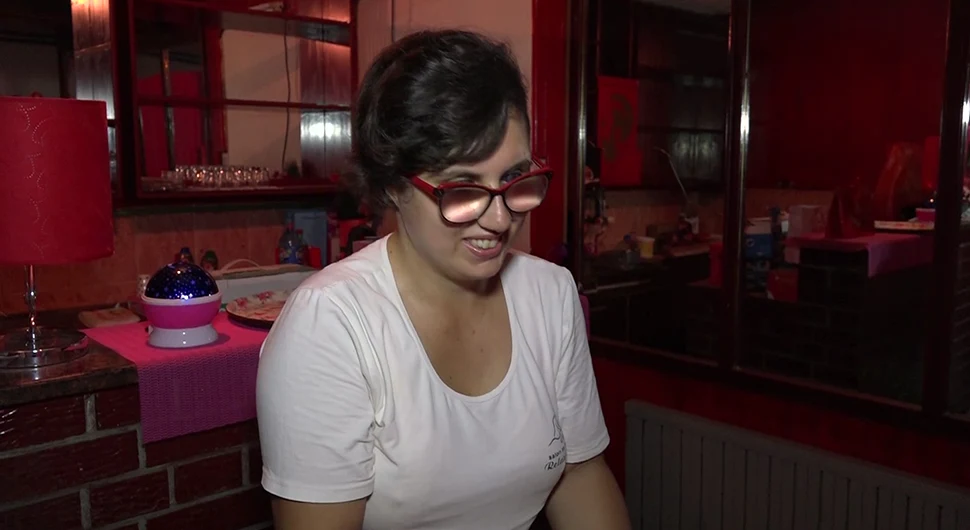 NASVAKIDAŠNJA PRIČA IZ TESLIĆA Kristina (26) vidi tek sjene, a dodirom razvila unosan posao