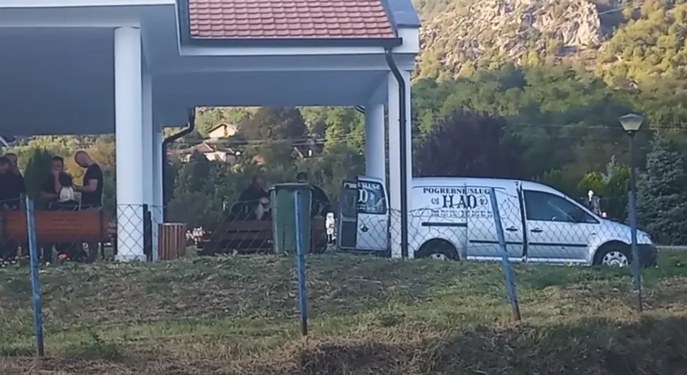 POTRESNE SCENE NA SJEVERU KiM Odjekuju krici i jauci porodica: Tijela ubijenih Srba dopremljena u užasnom stanju (VIDEO)