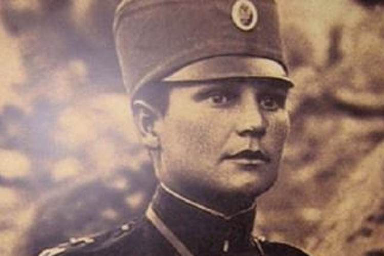 Sjekla je kosu da bi ratovala, dobila ordenje četiri države - ovo je heroina Milunka Savić