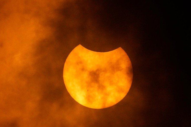 STIŽE TOTALNO POMRAČENJE SUNCA 8. APRILA Evo kako se posmatra i koliko će trajati