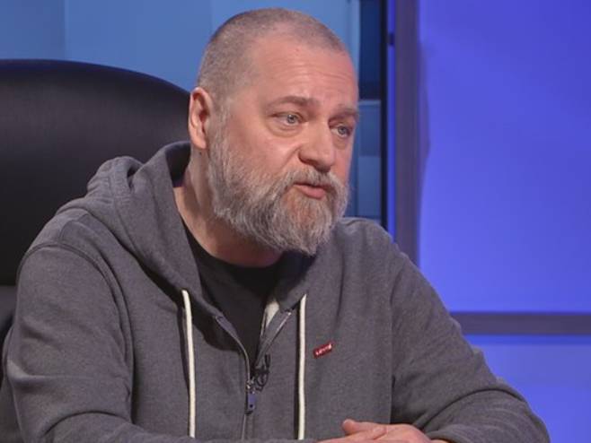 Čim imate strane sudije i "glavatu gospodu", to nije država, to je kolonija!