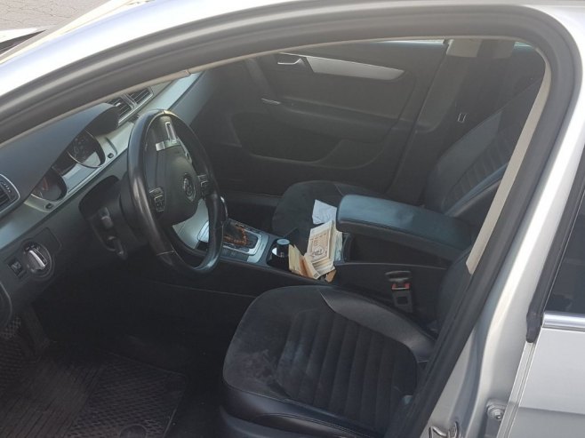 AKCIJA "GRAĐEVINAR" U BANJALUCI Dva lica lišena slobode zbog iznude, oduzeto 15.000 KM (FOTO)