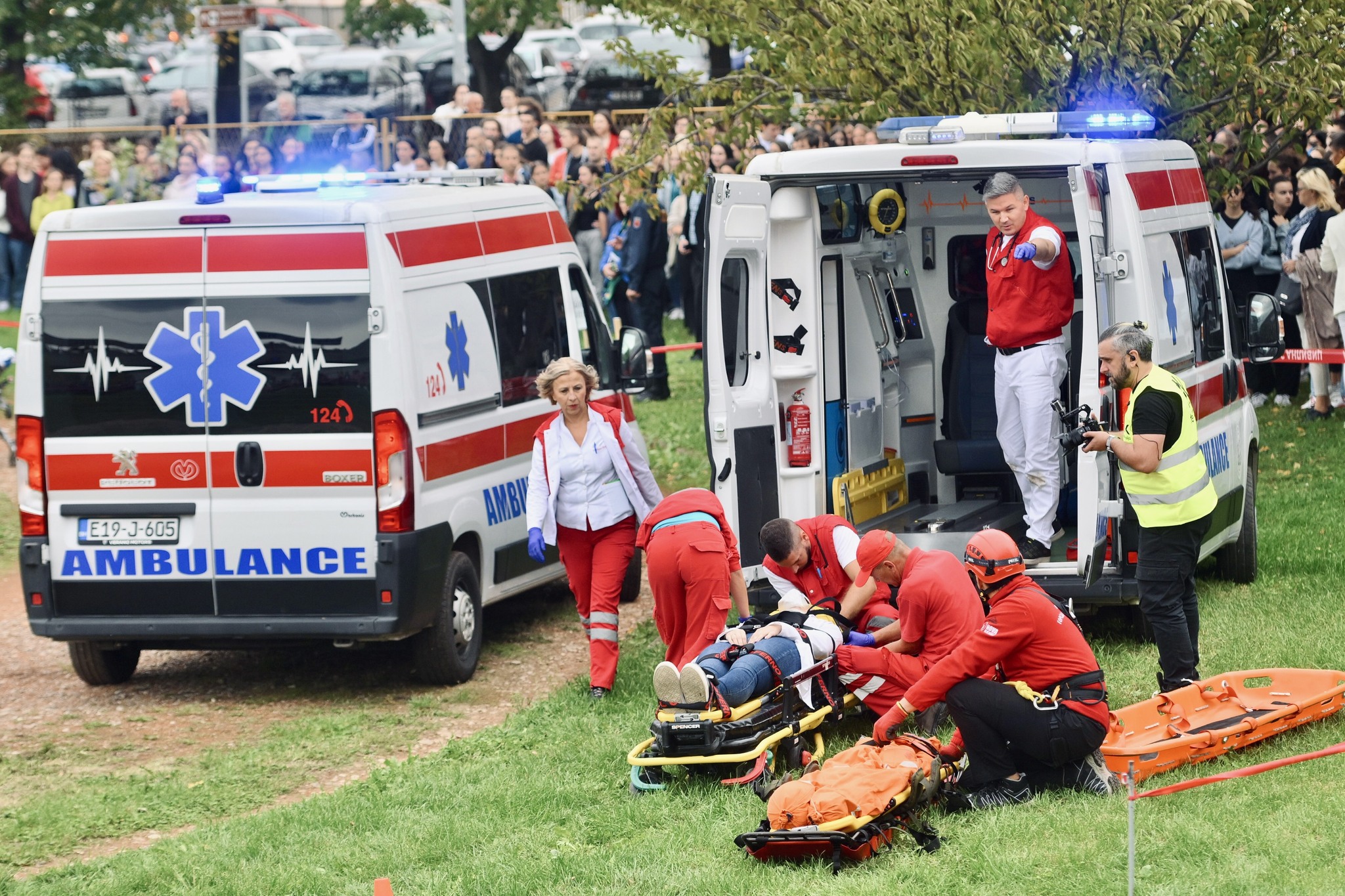 DRAMA U BANJALUCI Đacima pozlilo tokom pokazne vježbe (FOTO)