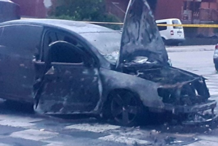 Izgorio automobil u centru Pala
