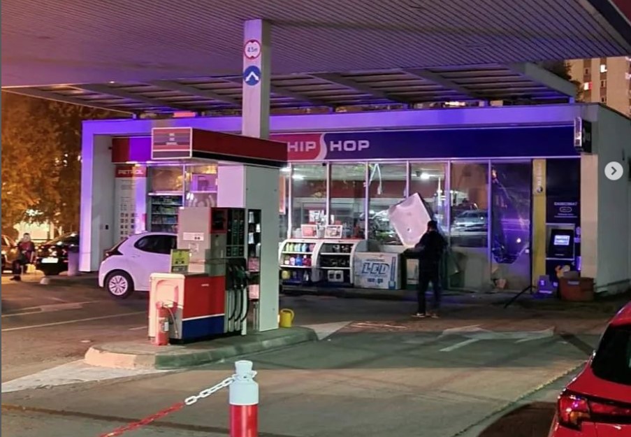 DRAMA U TUZLI Eksplozija na benzinskoj pumpi, curio plin! (FOTO)