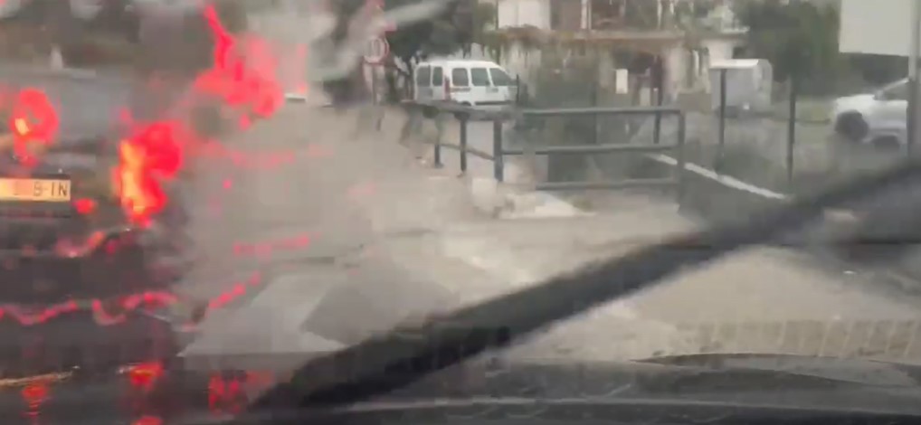 ŽESTOKO NEVRIJEME POGODILO HRVATSKU "Voda je izbacivala šahtove, u jedan sam upao" (VIDEO)