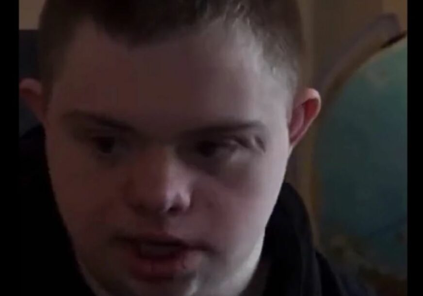 Ovo je Vuk, student sa Daunovim sindromom, i njegovu poruku morate da čujete! (VIDEO)