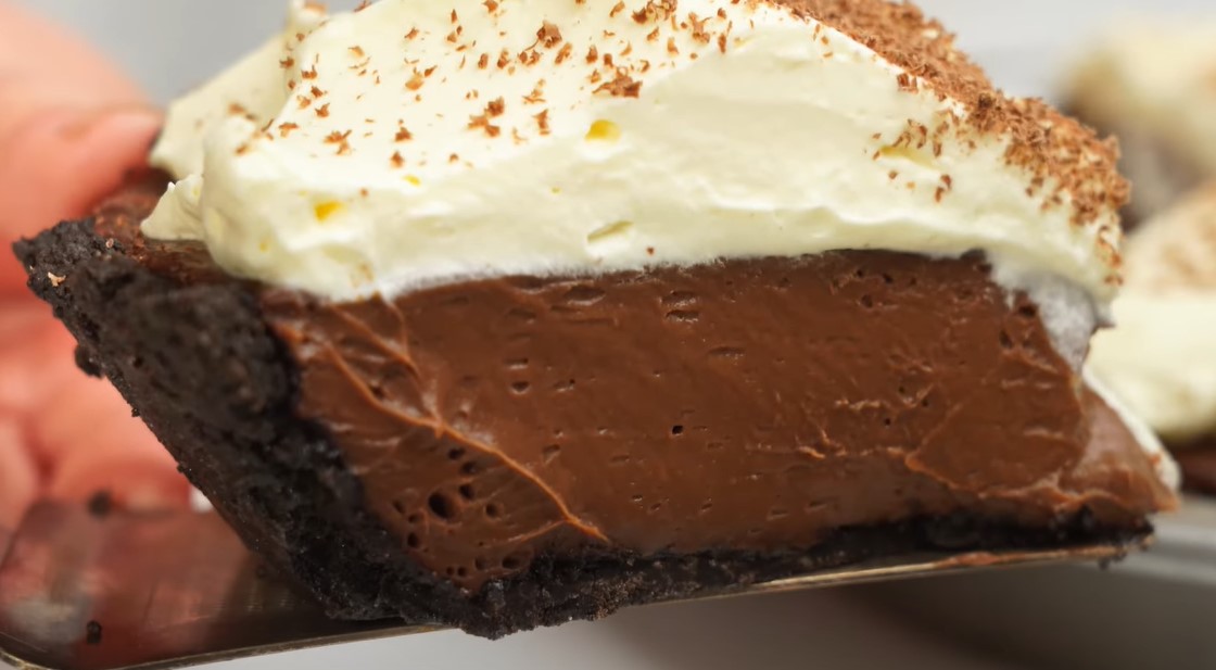 FRANCUSKA SVILENA PITA Čokolada, keks i mirisni šlag - recept star 50 godina, a ukus božanstven