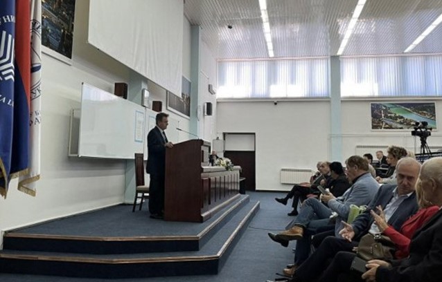 Usvojena Deklaracija: Srpska da odbaci sve odluke koje nisu u skladu sa njenim Ustavom
