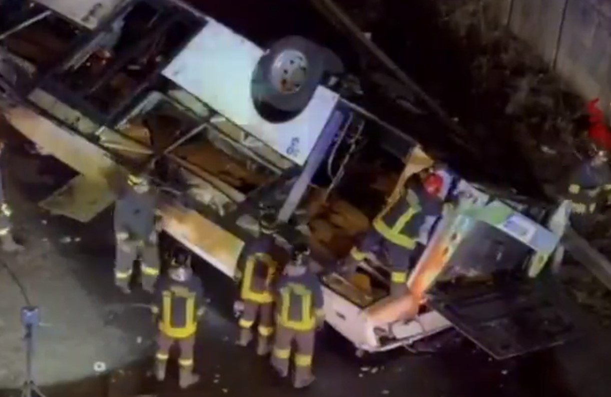Beba čudom preživjela pad autobusa sa mosta kod Venecije