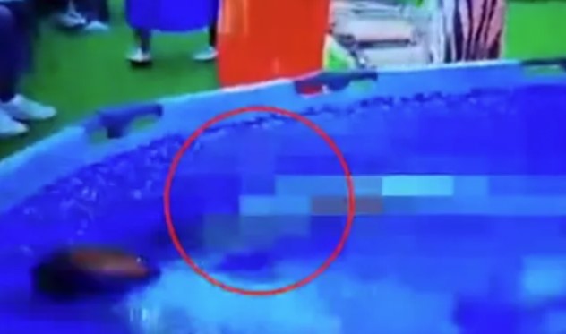 (UZNЕMIRUJUĆI VIDEO) Preminuo tokom krštenja - plutao pet minuta a niko nije primijetio
