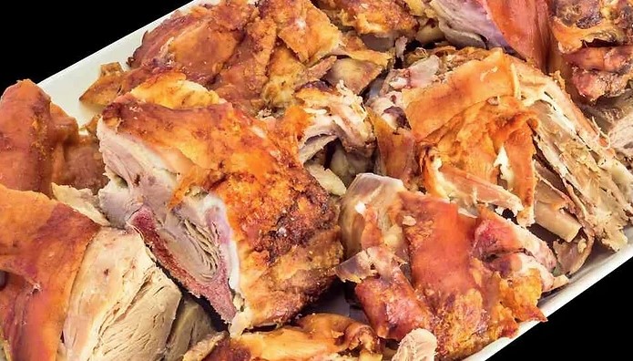 OVO SELO IMA NAJVEĆI BROJ PEČENJARA PO GLAVI STANOVNIKA Ovdje i đaci za užinu jedu prasetinu, a "zamezio" je i Bajden