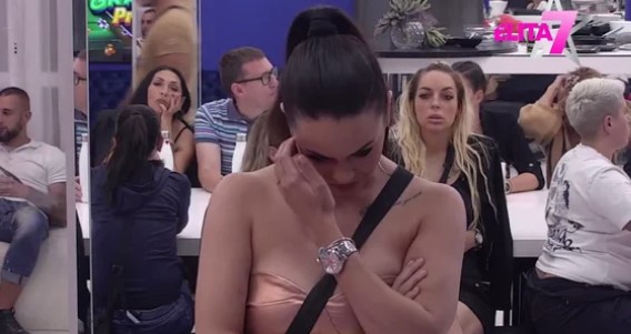 Jovana na stubu srama zbog priča o Janjušu, otkrila šta se sve dešavalo u šteku Elite! (VIDEO)