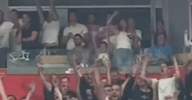 STEFAN JOŠ JEDNOM POKAZAO LJUBAV PREMA KLUBU ZA KOJI NAVIJA Mali Đoković je pravi "grobar" (VIDEO)