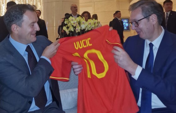 "HVALA NA DIVNOM POKLONU" Srpski Murinjo iznenadio Vučića (FOTO)