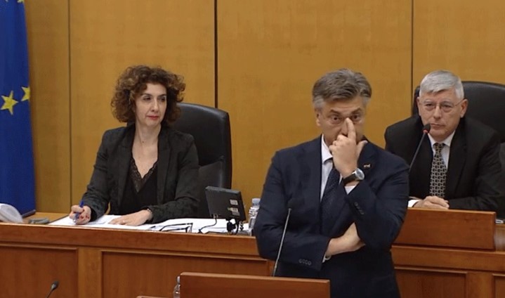 SKANDAL U HRVATSKOM SABORU Plenkoviću nisu dali da progovori, opozicija mu napravila haos (VIDEO)