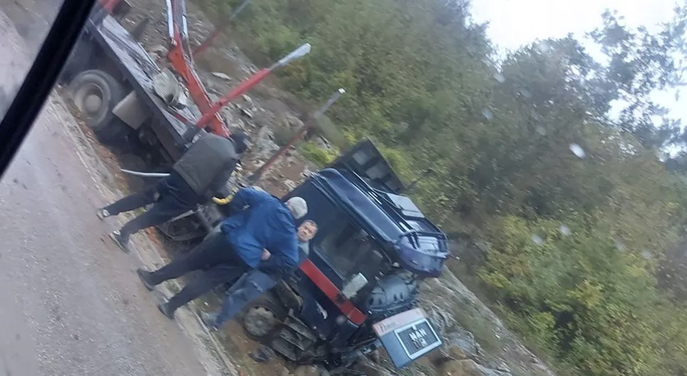 Kamion sletio sa puta u Kneževu