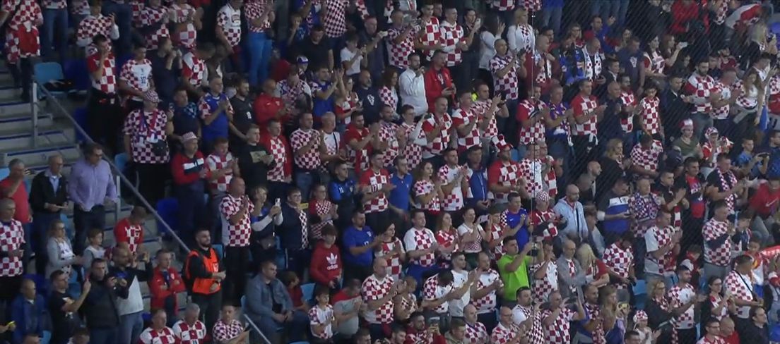 Uhapšeno 12 navijača zbog pjevanja ustaških pjesama na meču u Osijeku