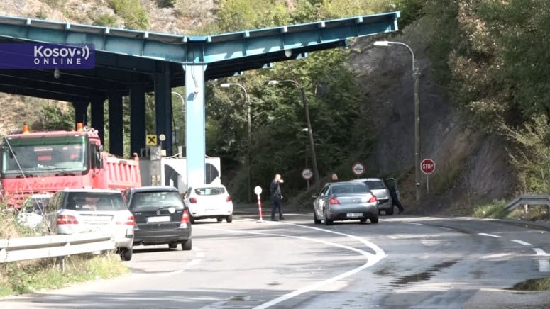 KURTI PONOVO PRIJETI Uhapšen Srbin koji je išao na sahranu Nedeljkoviću: Lazara izvukli iz kolone