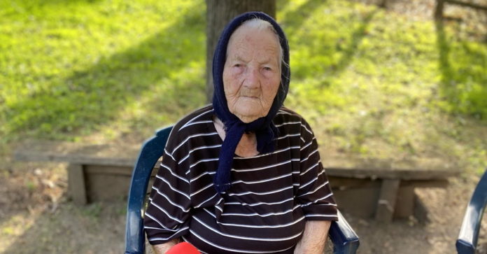 ZA NEVENKU SU GODINE SAMO BROJ Najstarija Prijedorčanka zakoračila u 103. godinu: Uz surutku, slaninu i luk narod je bio zdraviji (FOTO)