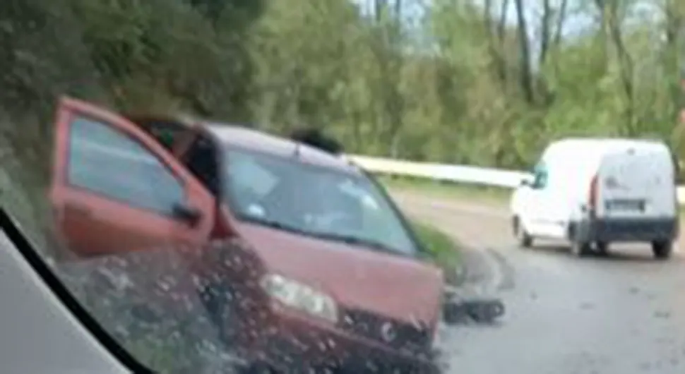 Sudar automobila i kamiona kod Laktaša