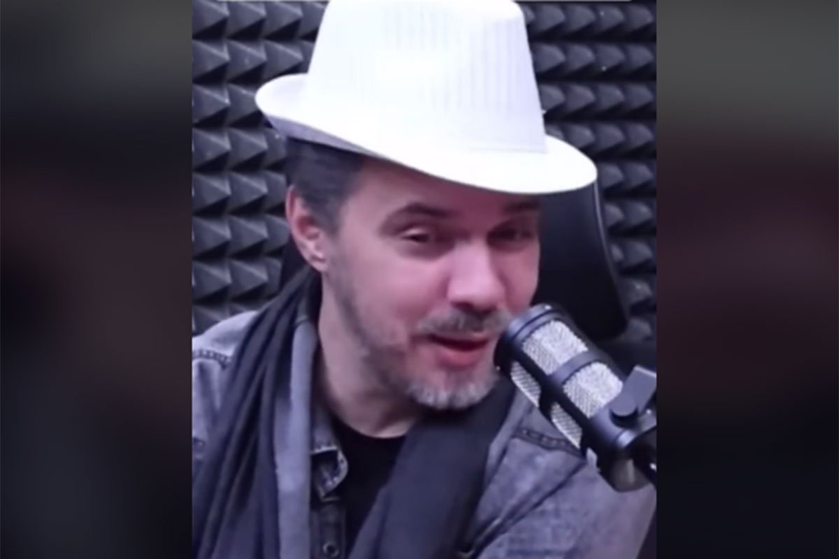 Bojan Tomović osuo drvlje i kamenje na Acu Pejovića: "Umislio da je reinkarnacija Tome Zdravkovića" (VIDEO)