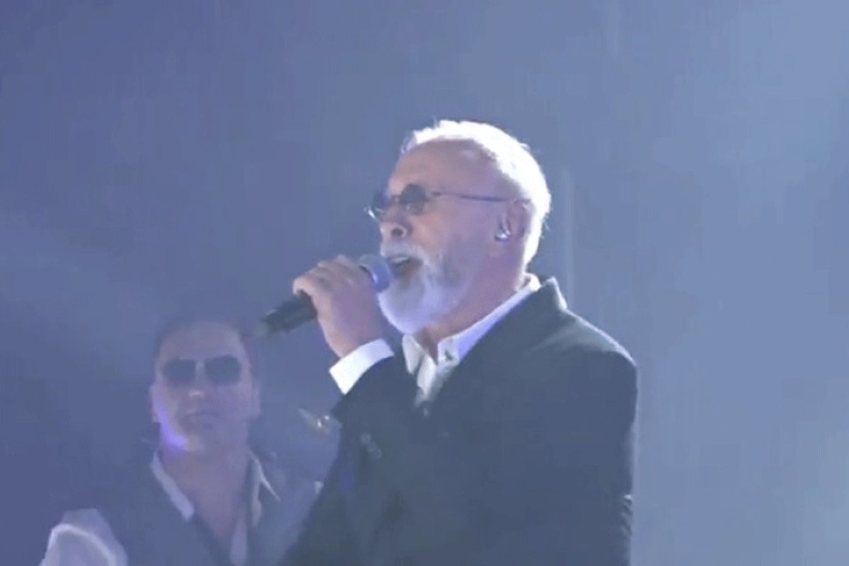 Dino Merlin u Beogradu: Želim da moji unuci odrastaju s vašom djecom i žive u miru
